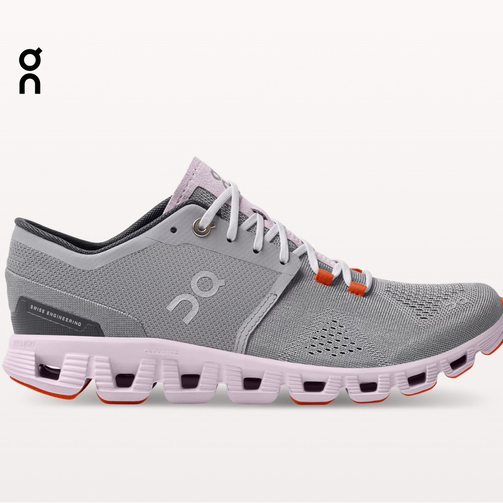 Lily Alloy cloud x On Running Sneaker - gently used/great condition